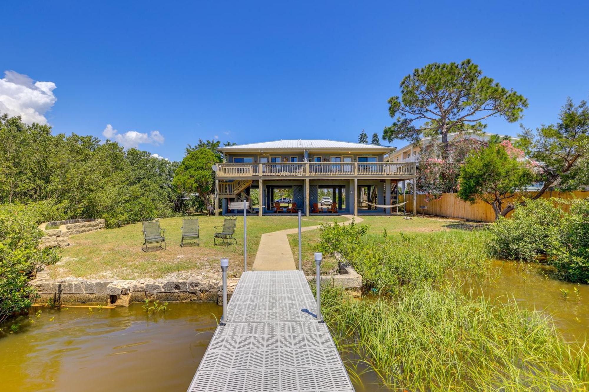 Waterfront Cedar Key Duplex Home Grill And Dock! エクステリア 写真