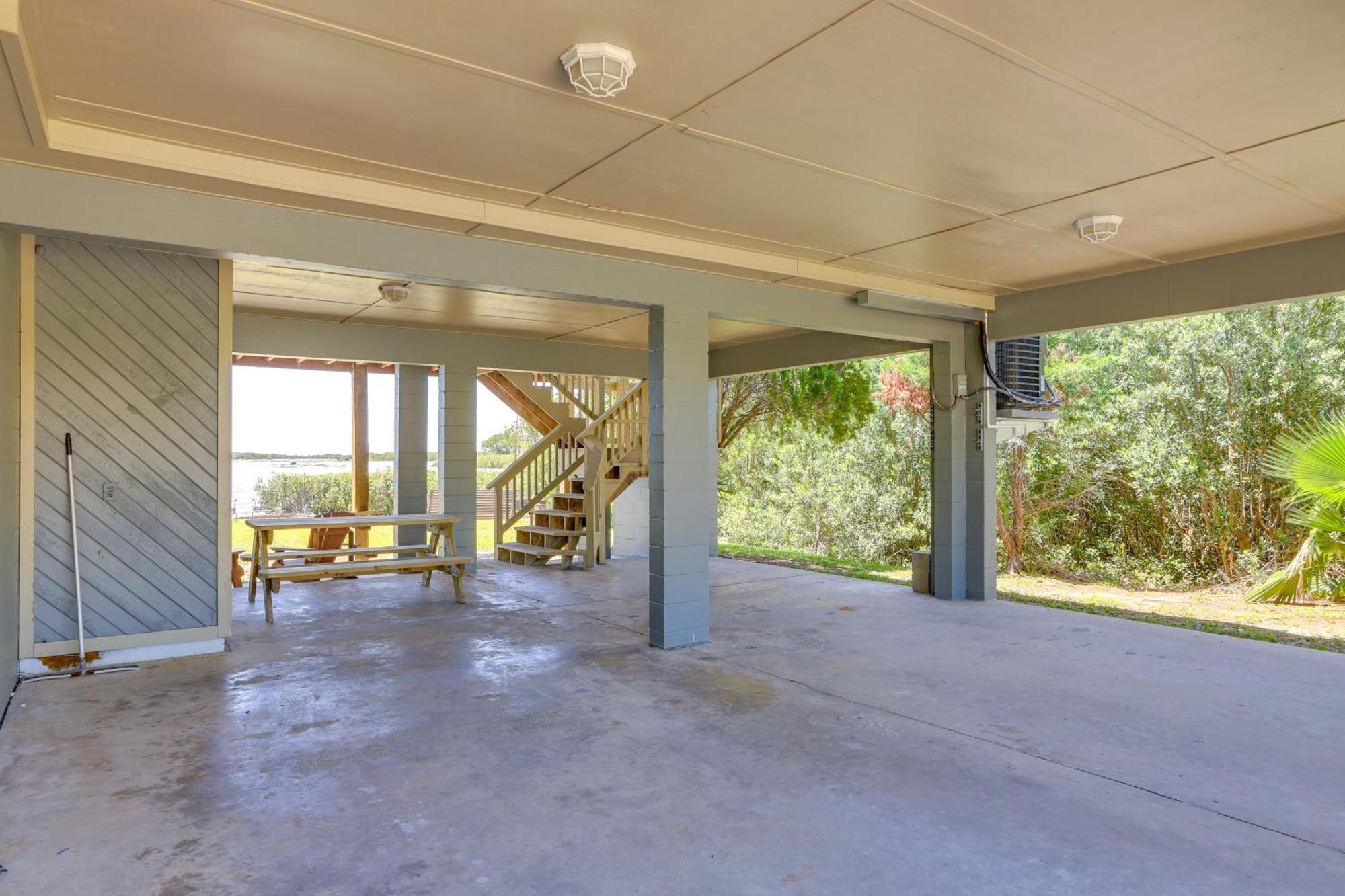 Waterfront Cedar Key Duplex Home Grill And Dock! エクステリア 写真