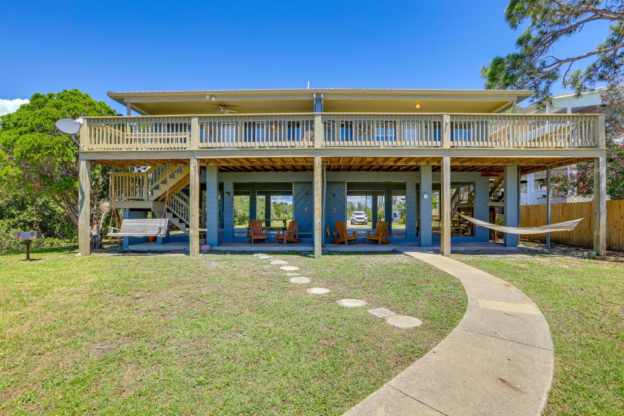 Waterfront Cedar Key Duplex Home Grill And Dock! エクステリア 写真